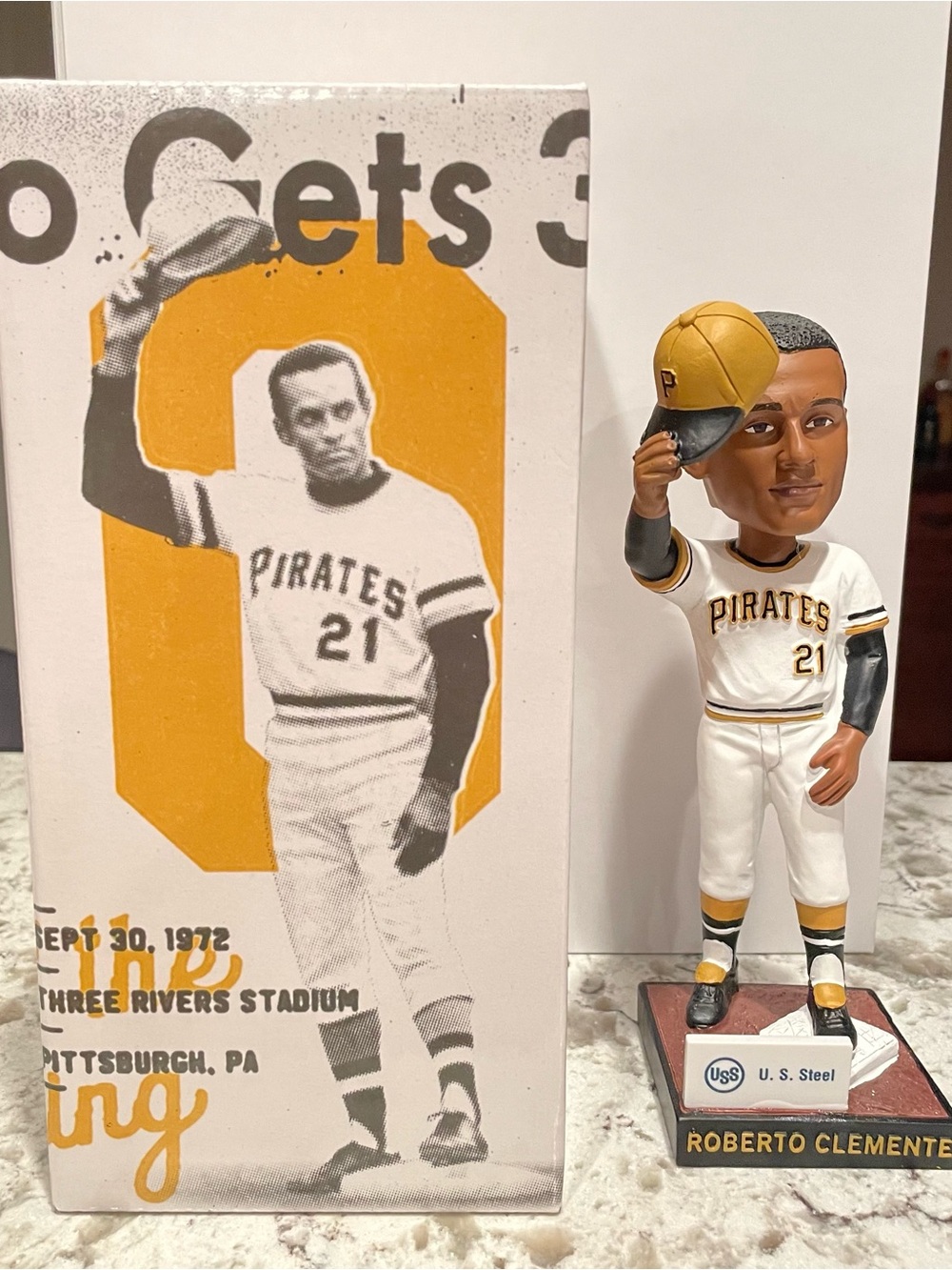 Roberto Clemente 2026 SGA Pittsburgh Pirates Bobblehead